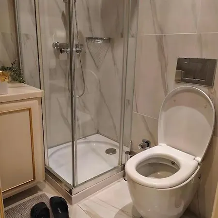 Sisli Bomonti Merkez, Uecretsiz Otopark, Metro, 2 * Istanbul